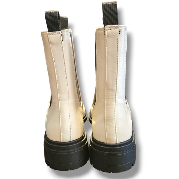 Pull on chelsea boots - Picture 2 of 7